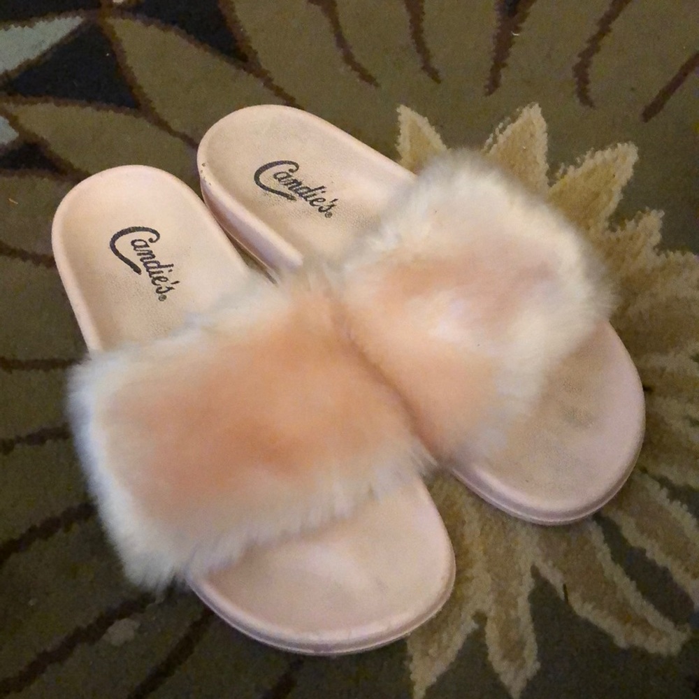 Candie’s Fluffy Slides